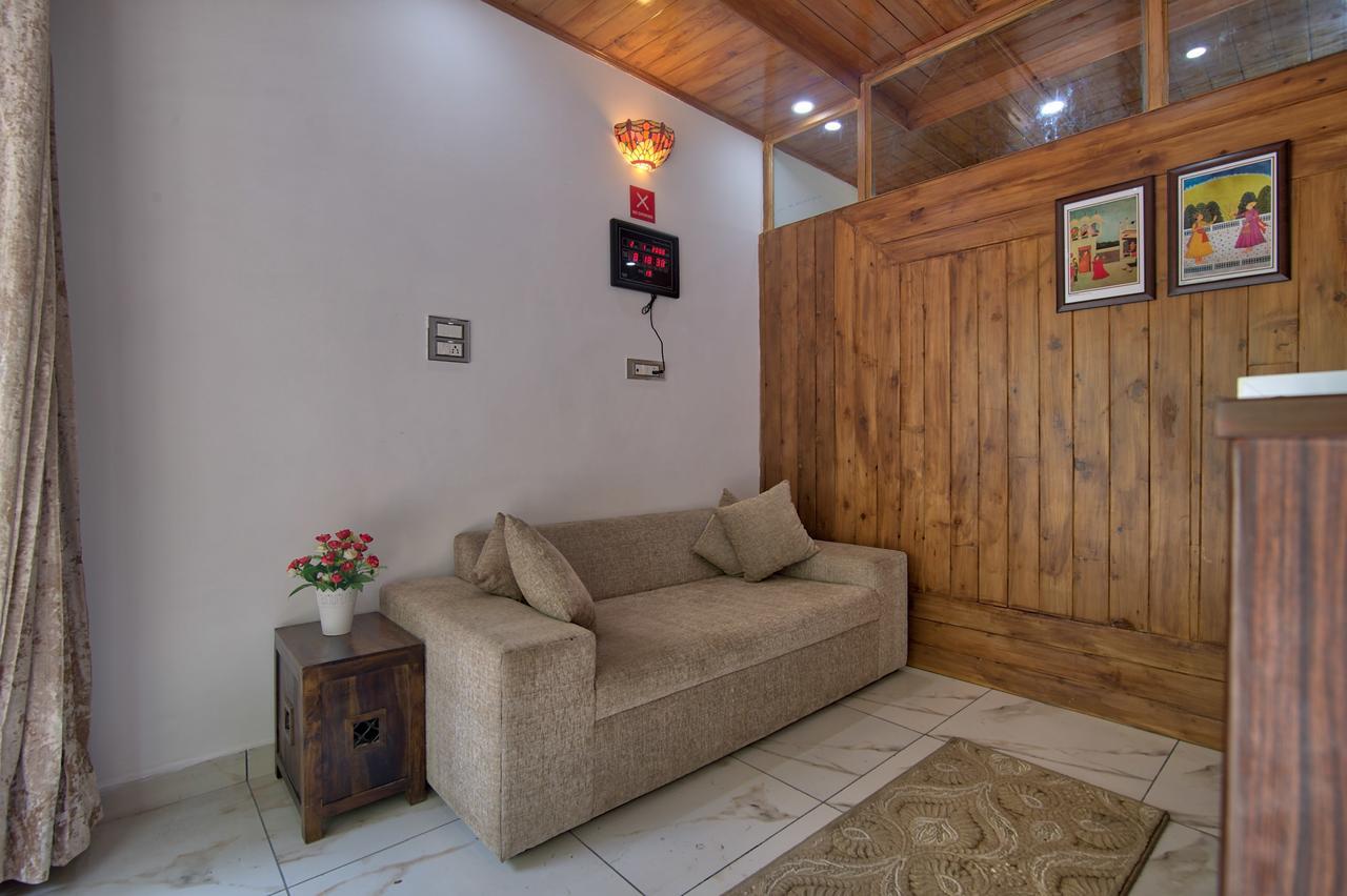 Oyo 13755 Woodstock Inn Dalhousie Εξωτερικό φωτογραφία